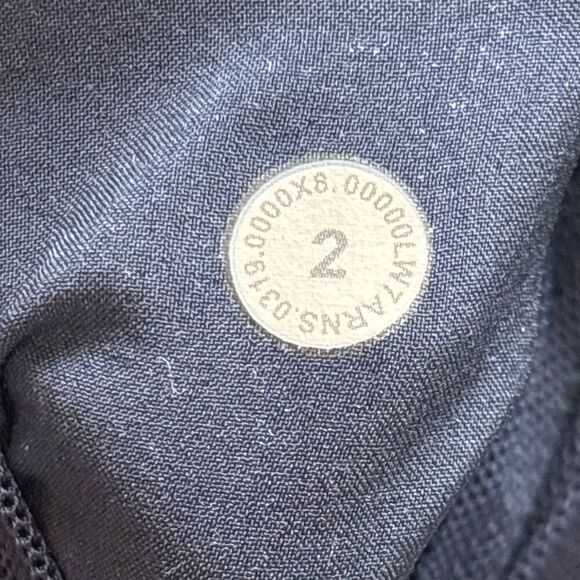 Lululemon On The Fly Mid-Rise Short *Woven *2.5" *True Navy - Picture 8 of 8